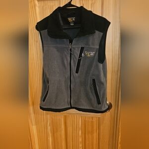 Mountain Hardwear Men's Vest Size Medium